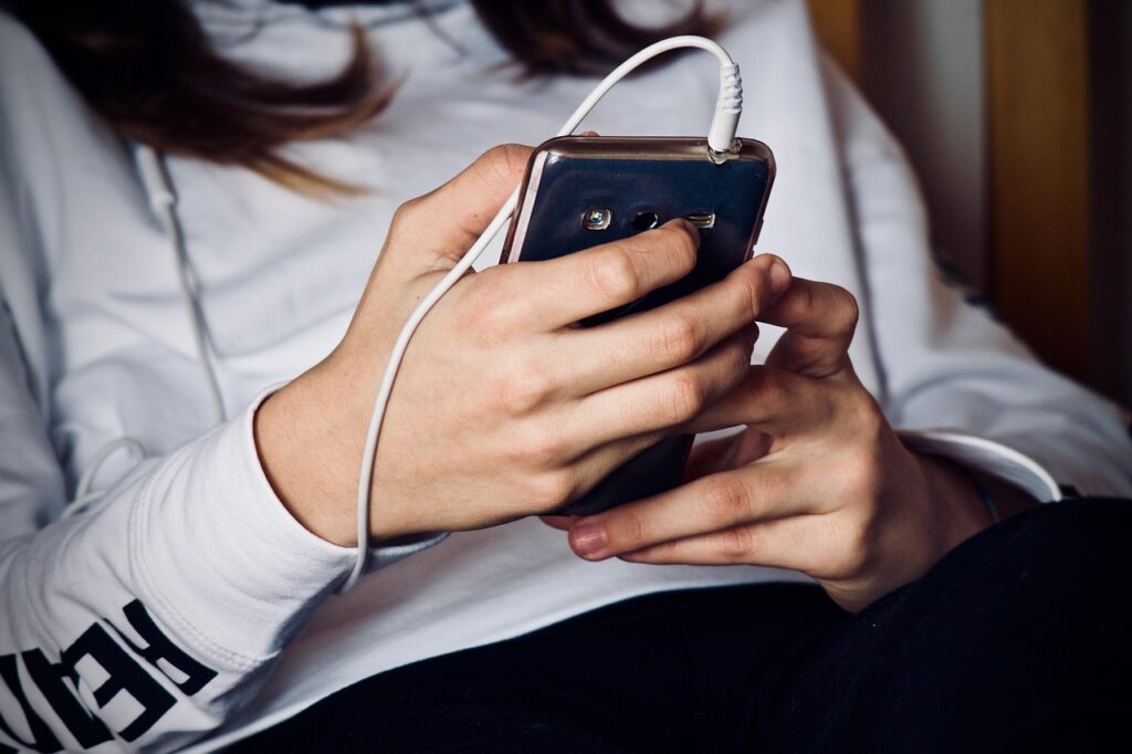 ファッションサブスクは本当に続けやすい？その理由と選び方を解説！